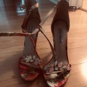 Steve Madden Floral Heels - size 6 womens